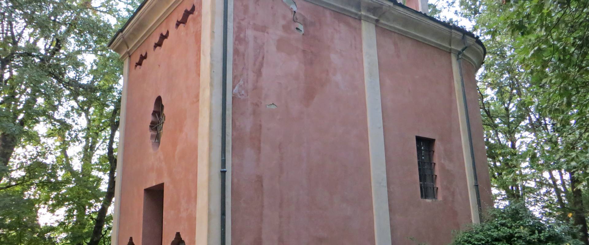 Oratorio della Beata Vergine (Castellaro, Sala Baganza) - facciata e lato est 2 2019-09-16 foto di Parma198